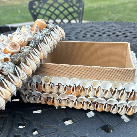 Box - Picture 5 of 6